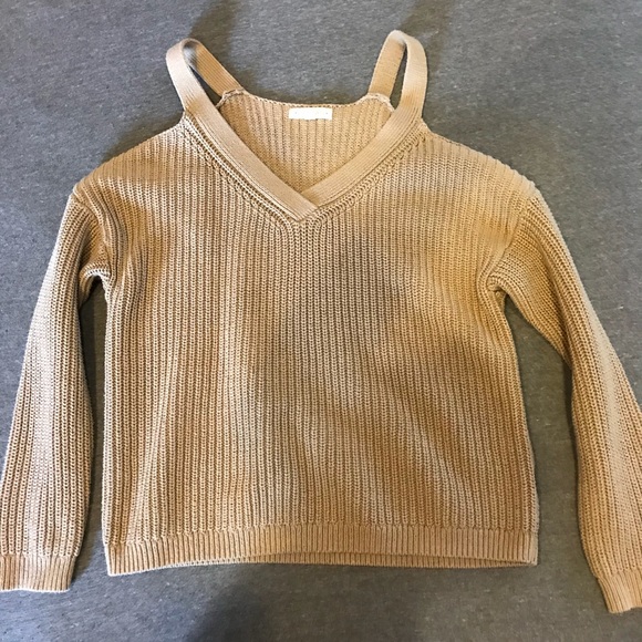 Sweater - Picture 1 of 1
